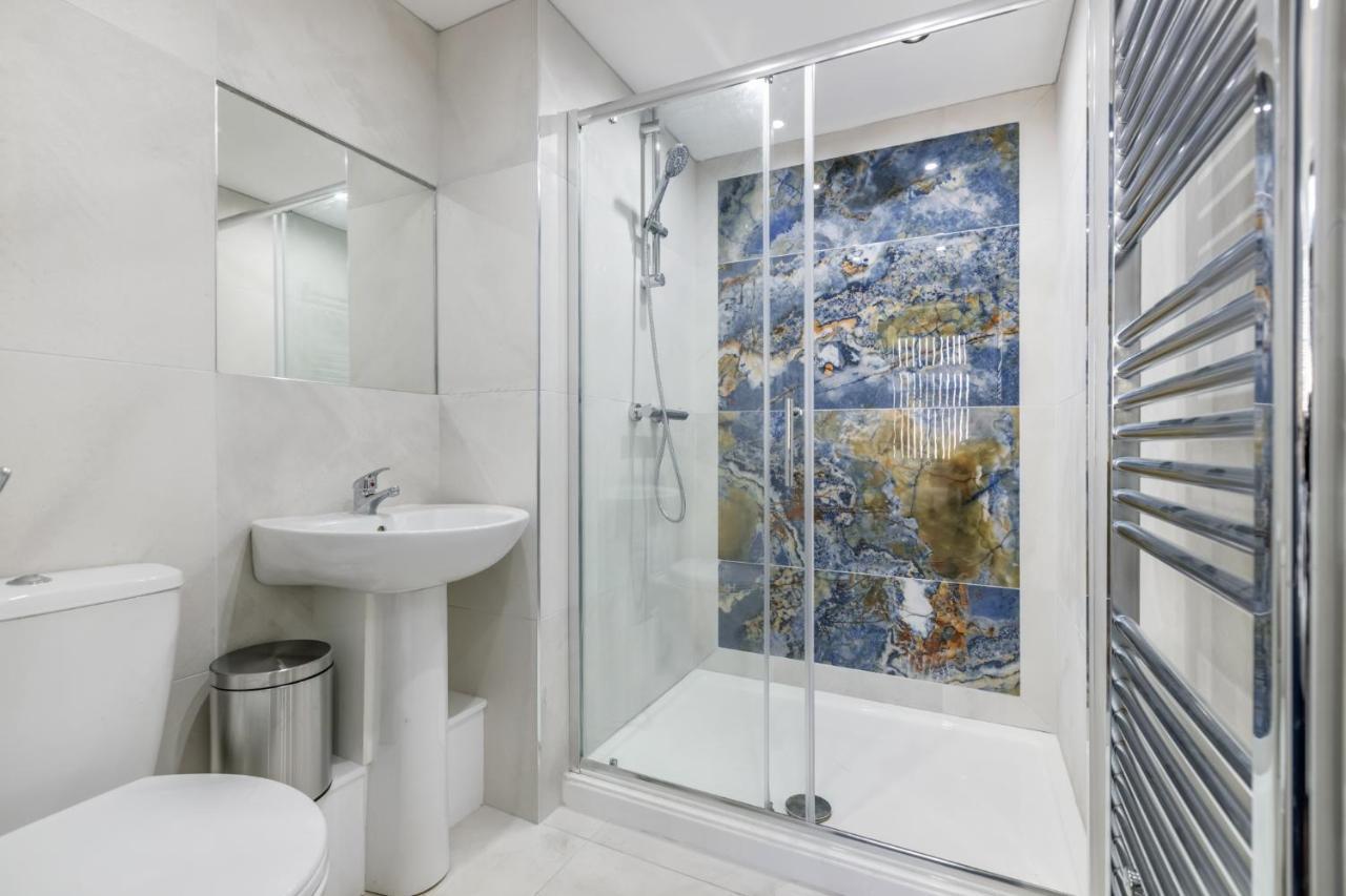 Crystal Towers Sasco Apartments แบล็คพูล ภายนอก รูปภาพ